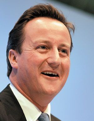 卡梅倫率英國史上最大商業團來華掘金