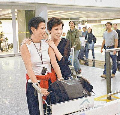 21位美女明星的極品漂亮媽媽