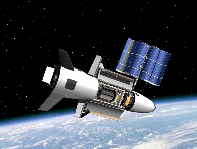 美軍X-37B太空遨游半年多歸來 性質用途仍保密