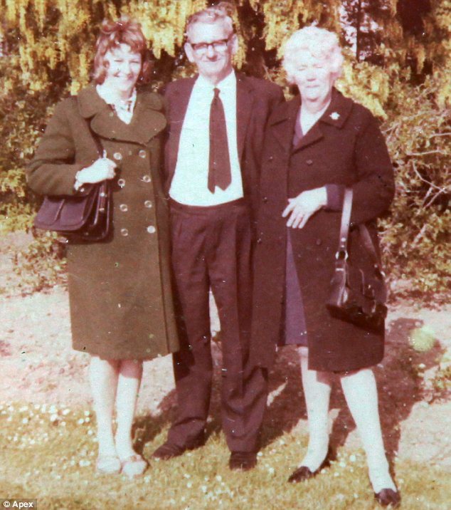 英閏年生百歲老人迎來第25個生日 生活規(guī)律健康樂觀