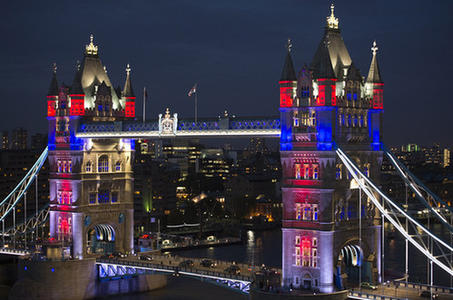 歷史時刻！英女王登基60年