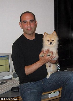 超萌狗狗惹禍？美國(guó)男子因?qū)櫸锞W(wǎng)站被奪走狀告前女友