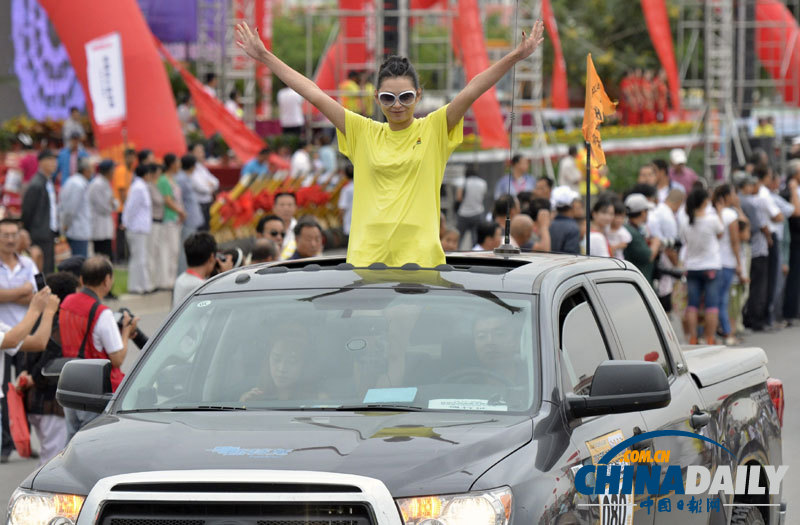 首屆中國超級皮卡大會開幕 150多輛超卡上陣