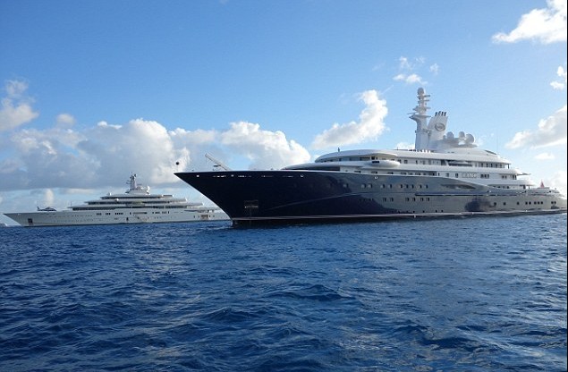 豪華游艇新年P(guān)K！切爾西老板完爆卡塔爾首相