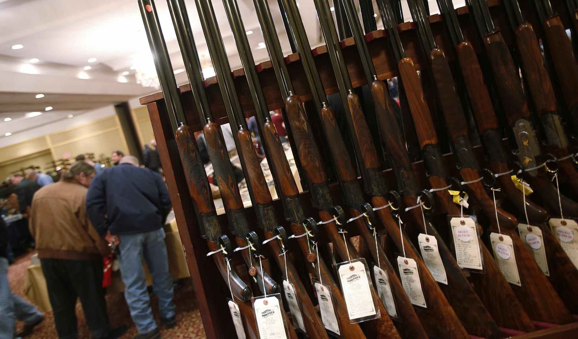 美科羅拉多州再發槍擊案致4人死亡 白宮加緊制定控槍新舉措