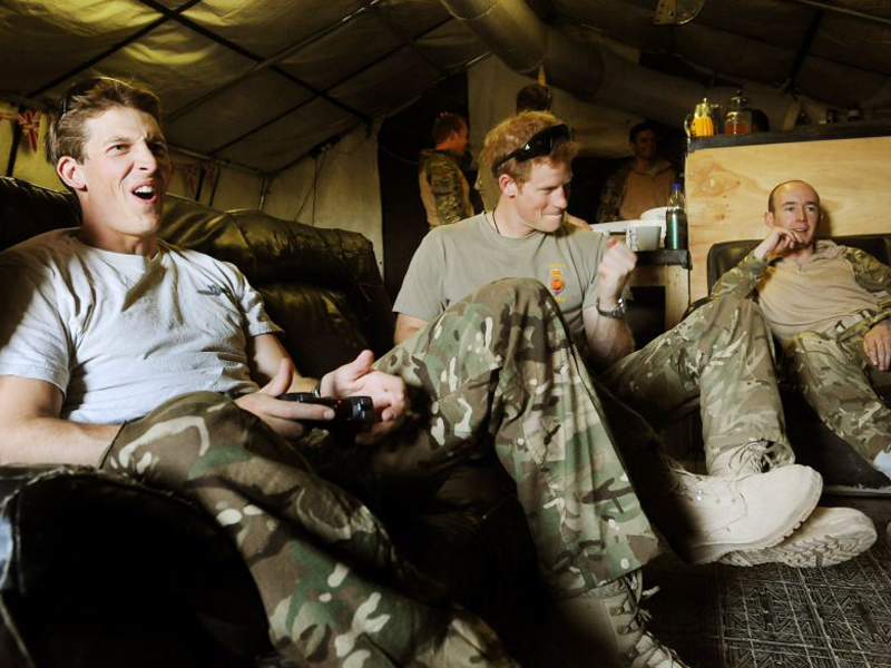 哈里王子披露阿富汗作戰經歷 為救人殺死塔利班分子