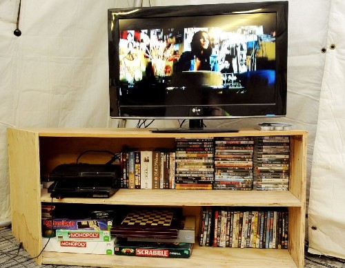 玩游戲、吃自助：哈里講述阿富汗戰場“愜意生活”