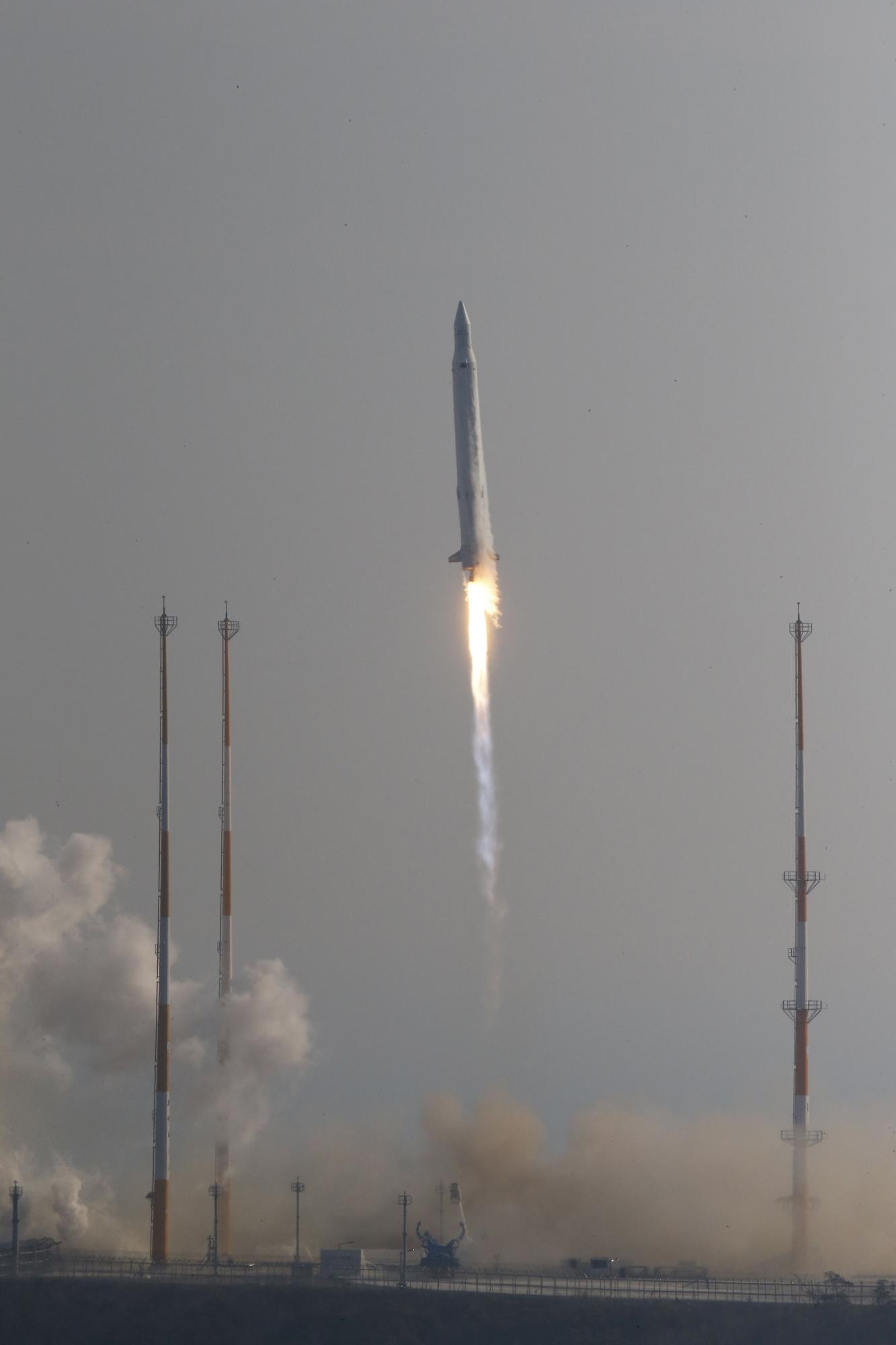 韓國成功發(fā)射“羅老”號火箭 或進一步攪動朝鮮半島局勢