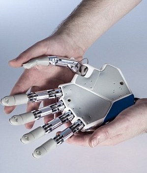 新型仿生手有感知功能 年內造福截肢者