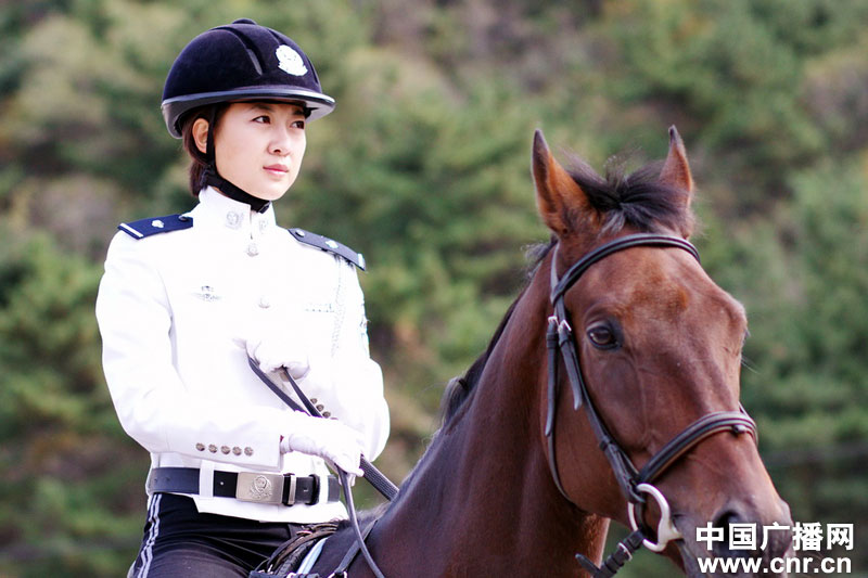 每匹馬養(yǎng)護成本2500元/月?探秘大連女騎警訓(xùn)練基地