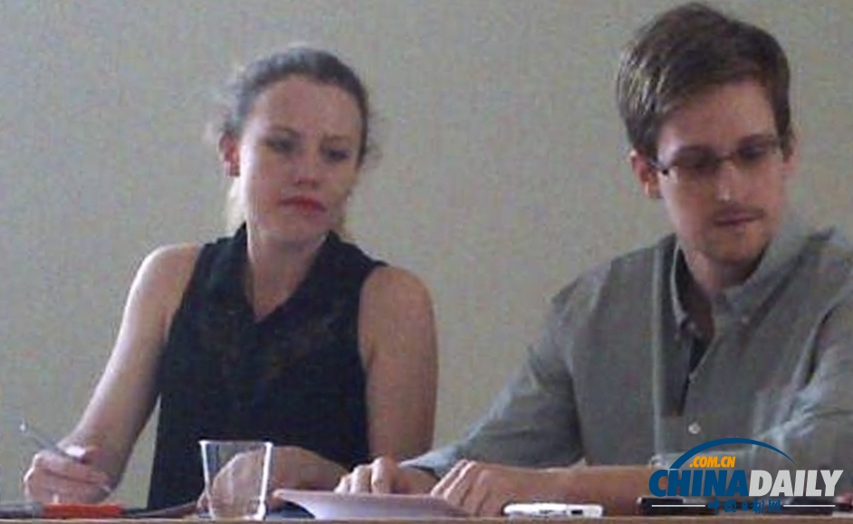 斯諾登現(xiàn)身莫斯科機場請求法律援助 希望留在俄羅斯