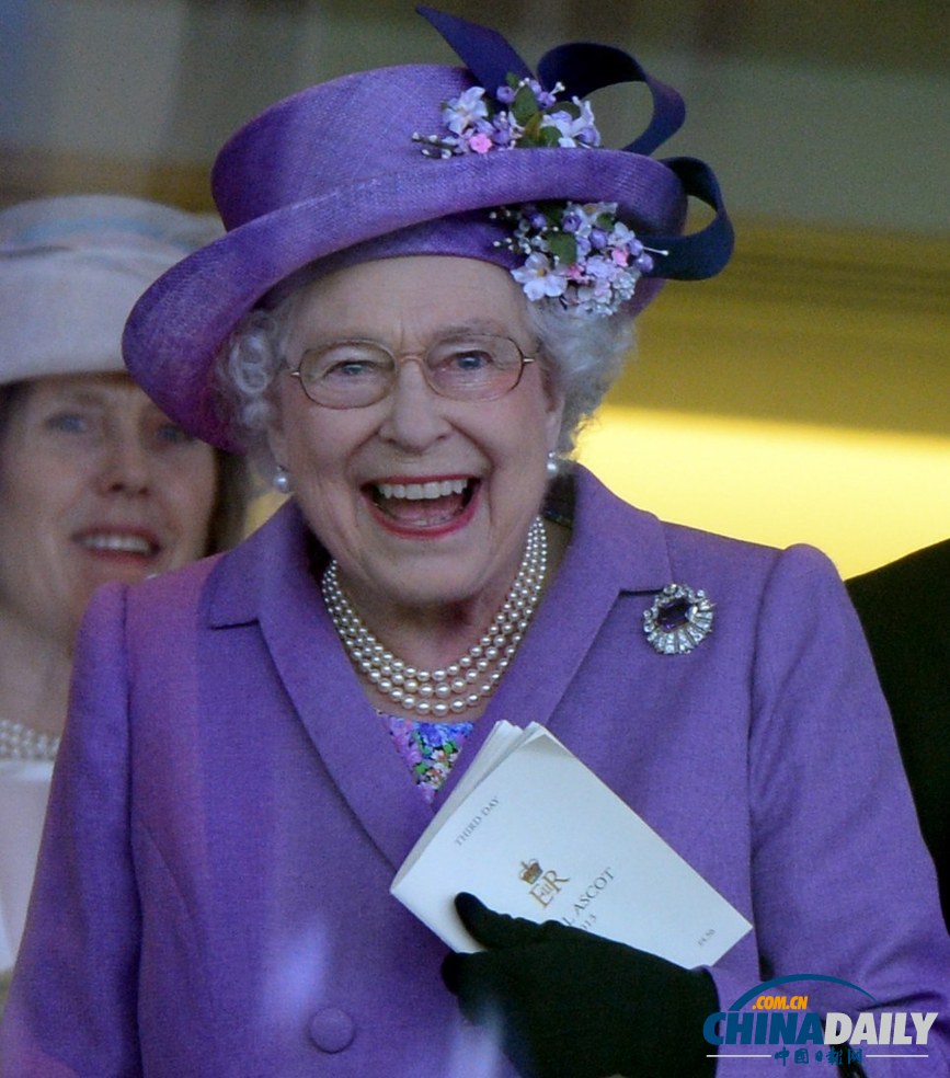 伊麗莎白女王童年照曝光 愛馬情結從小展現（圖）