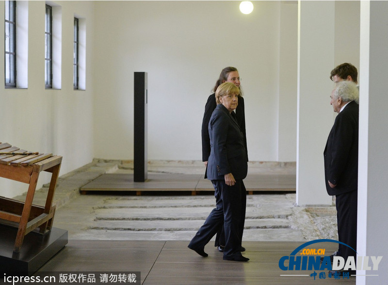 默克爾造訪納粹集中營(yíng) 系在任德總理首次訪問(wèn)