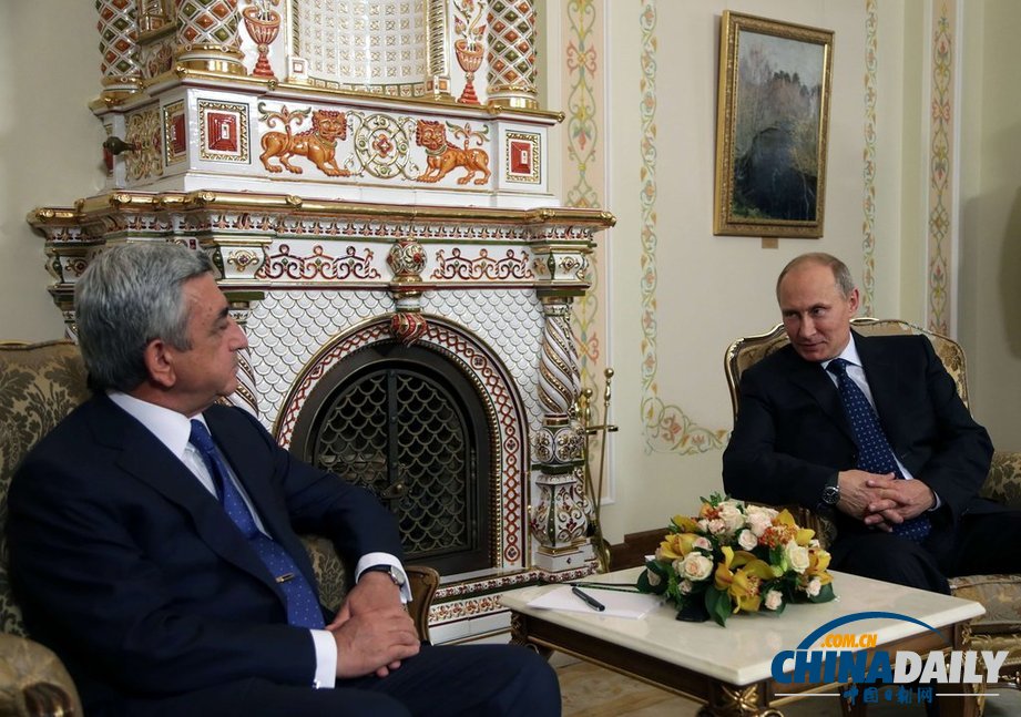 普京會(huì)晤亞美尼亞總統(tǒng) 曾否認(rèn)敘官方使用化武猛批美國（組圖）