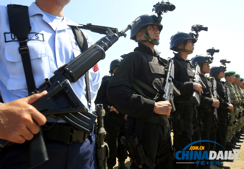 印尼士兵嚴(yán)陣以待APEC會(huì)議安保工作（組圖）