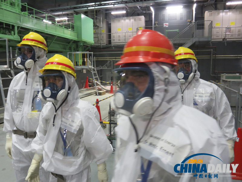 美能源部長(zhǎng)“包裝到牙齒”視察日本福島核電站（組圖）
