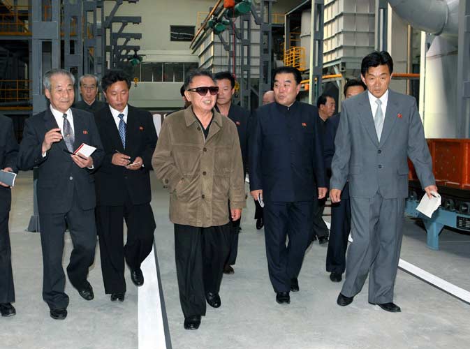 朝鮮機(jī)關(guān)報(bào)刊登圖文 紀(jì)念金正日逝世兩周年