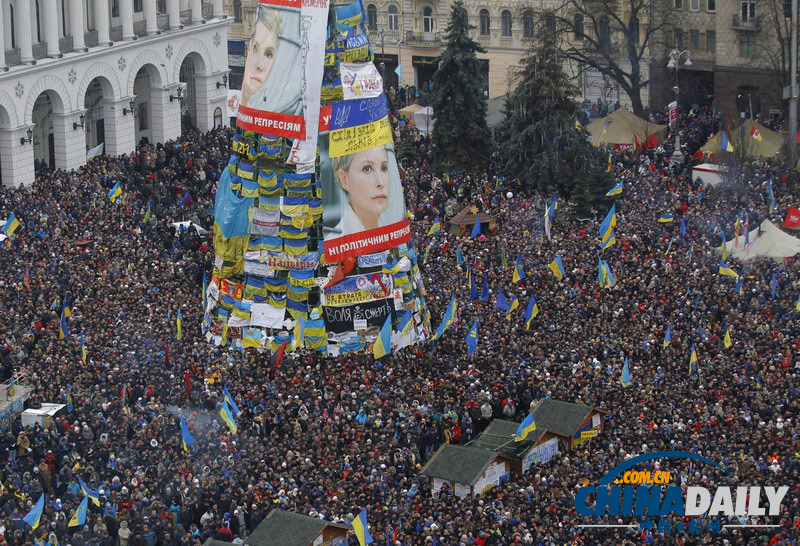 烏克蘭20萬反政府示威者集會聲勢浩大