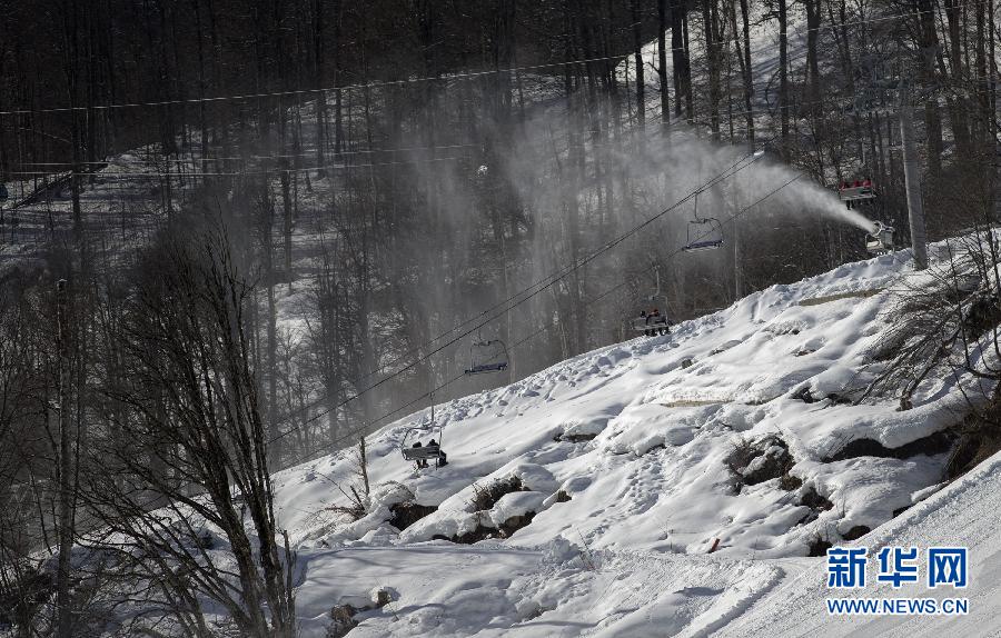 索契冬奧會賽場加緊造雪(高清組圖)