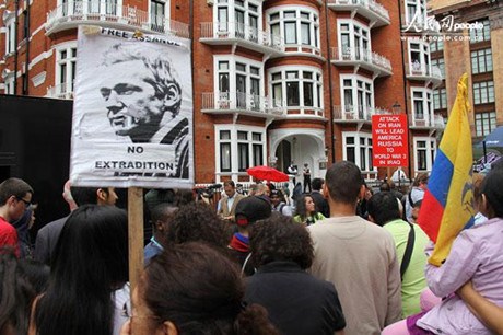 厄瓜多爾將為維基解密創始人提供政治避難(圖)