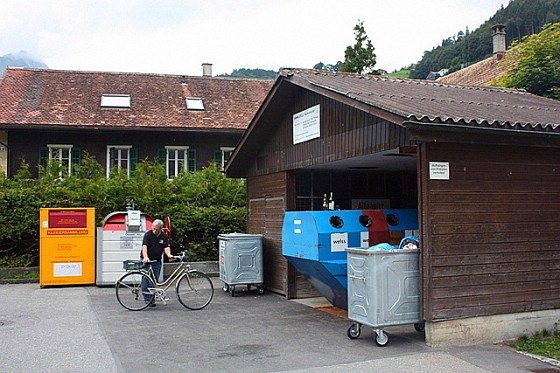 逛步行街喝咖啡 瑞士農村人竟這樣生活