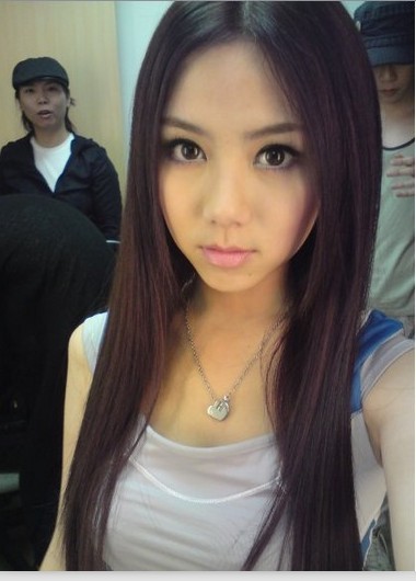 鄧紫棋9款長發(fā)盡顯搞怪個性