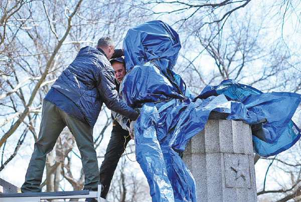 Snowden bust sneaked into NY park