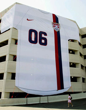 關(guān)注世界杯,關(guān)注“球衣”