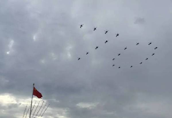 抗戰閱兵:海量先進武器首秀