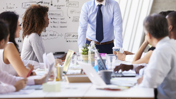 職場(chǎng)中應(yīng)提防的6類同事及應(yīng)對(duì)之策