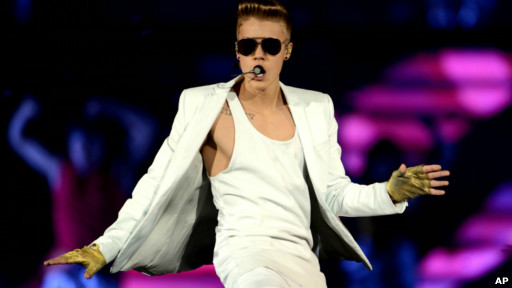 比伯推特粉絲半數是“假的”