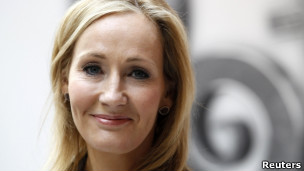 簡單英文字泄露羅琳化名寫新書