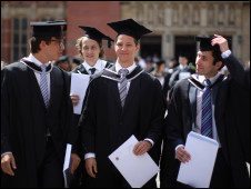 英國教育：獨立委員會調查學費漲價影響