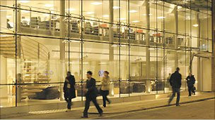 英私立大學涉足醫(yī)療衛(wèi)生專業(yè)