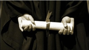 政府錯估教育耗資 英國學生或將埋單