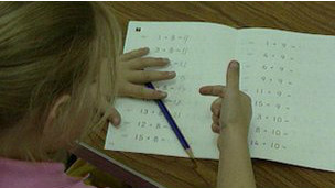 加減乘除 英小學考試禁用計算器