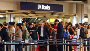 英議員聯(lián)名公開信力挺國際學(xué)生