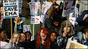 大學學費漲價“弊大于利”