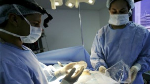 留英解析：英免費醫療或對留學生說不