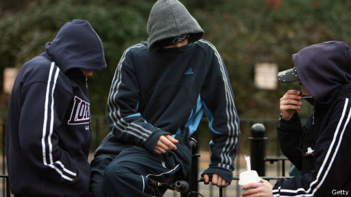 報(bào)告：英國(guó)青少年之間性侵“令人震驚”