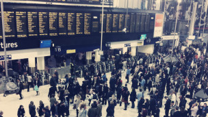 留學(xué)日記:在倫敦尋找記憶中的紅色新年