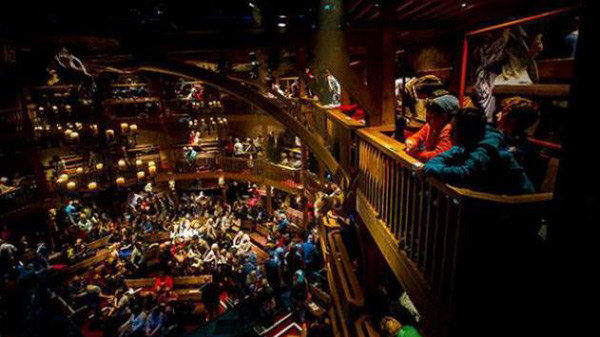 皇家莎士比亞劇團(tuán)及上海話劇藝術(shù)中心：《亨利五世》