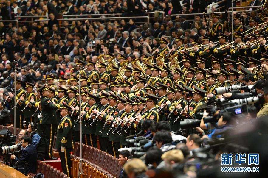 【兩會(huì)花絮】會(huì)場(chǎng)上的軍樂團(tuán)