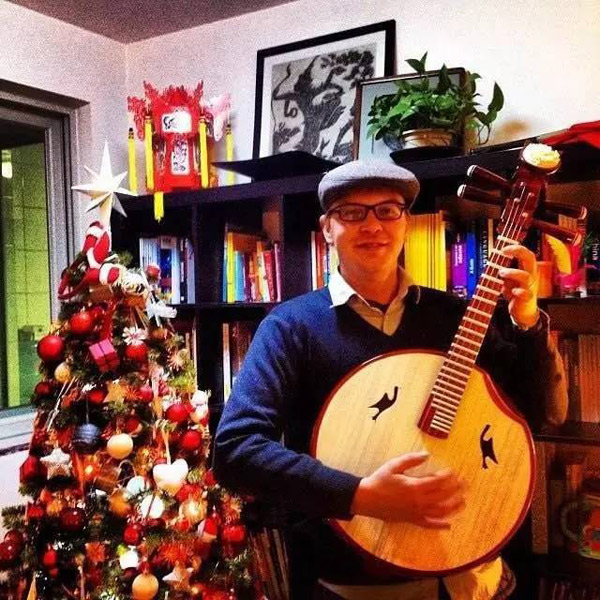 每天只用一分鐘，讓你身臨其境“學”兩會 | 艾瑞克跑兩會