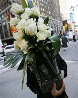 美國情人節：多人求婚帶動消費