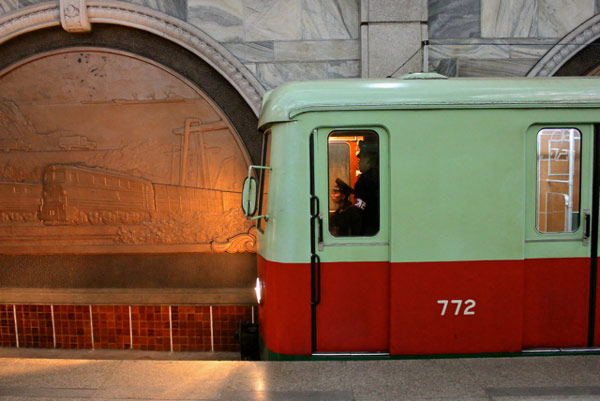 組圖:朝鮮平壤地鐵