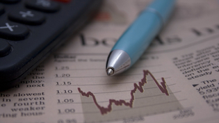 UK economic growth slows 最新公布數據顯示英國經濟增長速度緩步