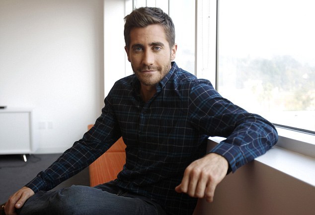 英國單身男士心目中的女神:褐發、藍眼、紋身