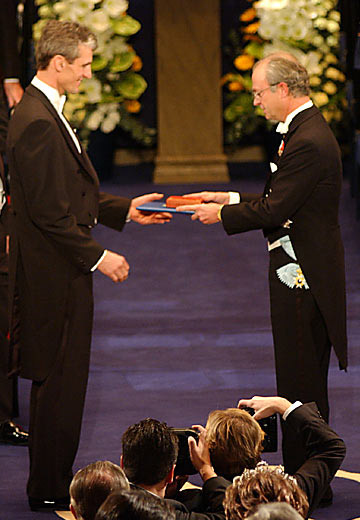 諾貝爾獎得主獎金都是怎么花的？