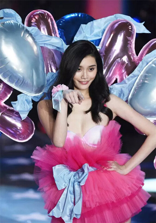 火辣2015維密內(nèi)衣秀看點(diǎn)全揭秘(附各種bra說法)